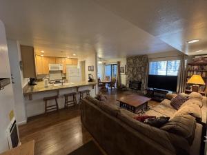 Adventure by Day Cozy Nights Family Alpine Condo