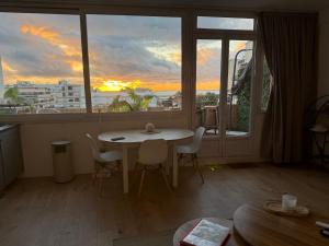 Votre grand COCON Niçois Appart Vue Mer