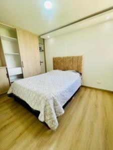 Apartamento completo cómodo con vista y todo cerca CC VIVA