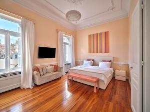 The White House in Plaka by JJ Hospitality