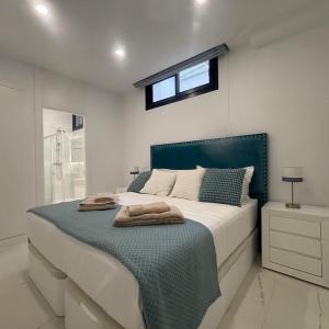 5br Villa with Stunning Sea Views & Hot Tub - Zest