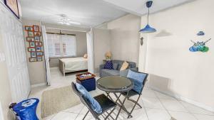 Ocean Front Studio - Miami Beach