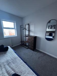 Oakleigh Way, Carlisle - 2 Bedroom, sleeps 4, Fully furnished