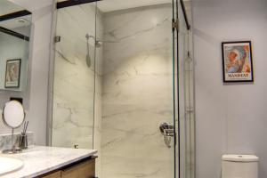 Country Club 1BR KingSize Bed with Air Conditioner & Amazing Views