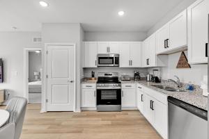 Modern Ocala 3BR Home Smart TV Fast Wifi