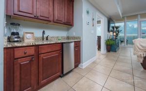 Phoenix Gulf Shores 1602