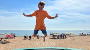 Old Boathouse 3 Bed 2 Bath Nr Beach Inc Parking