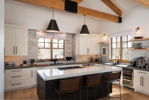 Abode at Cascade Lodge