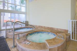 Phoenix Gulf Shores 2001