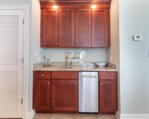 Phoenix Gulf Shores 2001