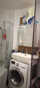 Studio meublé vue tour Eiffel et tout Paris