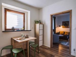 Relaxing Getaway - Newly renovated Farm House