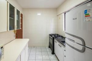 Apto c Churrasqueira a 350m da Praia ILH0503