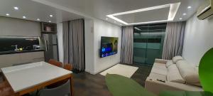 Casa triplex com piscina e 3 suítes centro de BC