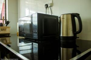 Sunrise House - Air Conditioned Apartments