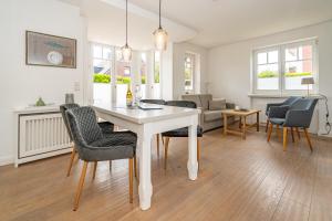 Deckerstraße 1A, App A