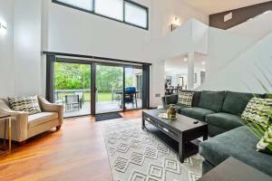 Manor creek Vacation Getaway Navy Family House