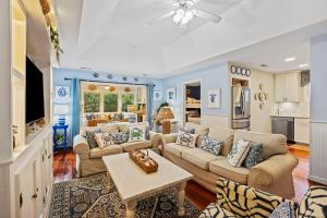 1055 Sparrow Pond
