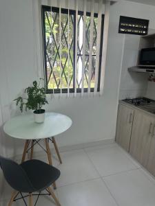 Apartaestudio, 1 piso con entrada autónoma