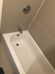 Comfort guest room 15 mins away from city