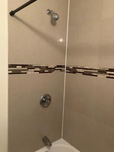 Comfort guest room 15 mins away from city