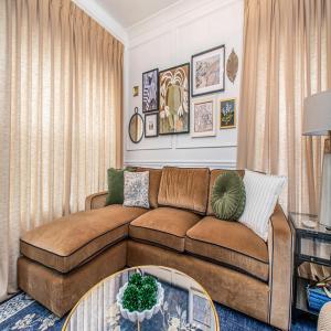 Beautifully Renovated Notre Dame Retreat