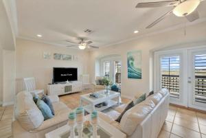 Sunrise Beach Villa Beach View Big Balconies