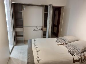 Gîte "des trois terrasses" piscine, clim