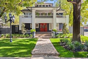 Peaceful home in quiet neighborhood