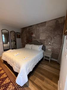 Hani i Gjelit Hotel, Korce