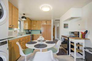 *H* NEW! Old Broadmoor 1 BDRM, West-side Colorado Springs Goodness!