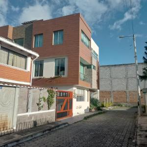 Departamento azul de 2 hab en la Victoria, cerca de universidades con garaje