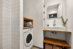 Cozy Apartment with Private Garden