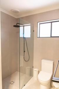 Tranquil 3-bedroom farmhouse in lovely McLaren Vale with AC