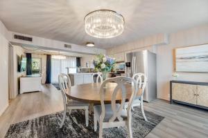 Dallas Retreat Pool & California-Inspired Design