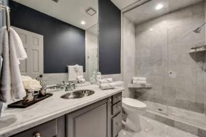 Spacious 1BR sophisticated with tons of windows