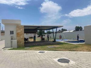 Casa con 3 habitaciones Calicata Residencial