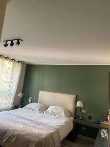 Depto amplio y funcional con estacionamiento