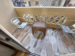 شقة 114م مفروشة ش15 خطوات من البحر وتراه سيدى بشر