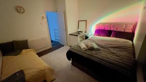 Manchester Cosy Stay - Fresh New Double bedroom Sleeps 3 Guests