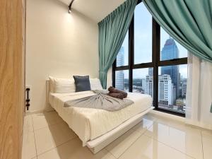 Majestic Wonder Studio Suite with Infinity Pool