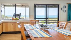 Peters Cottage - A Coastal Gem In Historic 1770