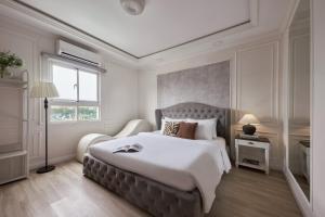 Quy Hung Hotel Central