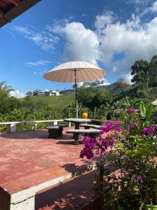 Casa campestre con piscina privada 20 personas