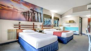 Kingfisher Bay Resort