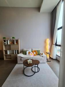 New Ultra Highend Condo center BKK BTS 4min walk Perfect for Staycation