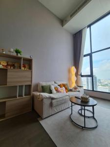 New Ultra Highend Condo center BKK BTS 4min walk Perfect for Staycation