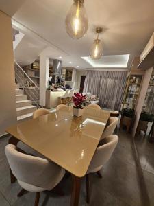 Casa aconchegante com piscina e churrasqueira