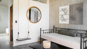 The Sandhaus Suite 4