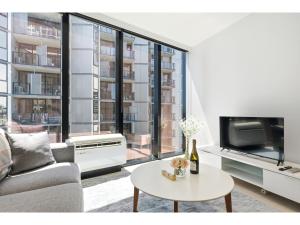 Solaris Residence Premium Bright One Bedroom Apartment at Marvel Stadium